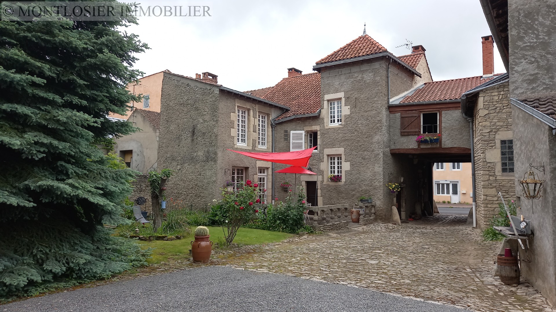 Maison à vendre, AIGUEPERSE, 152 m², 5 pièces