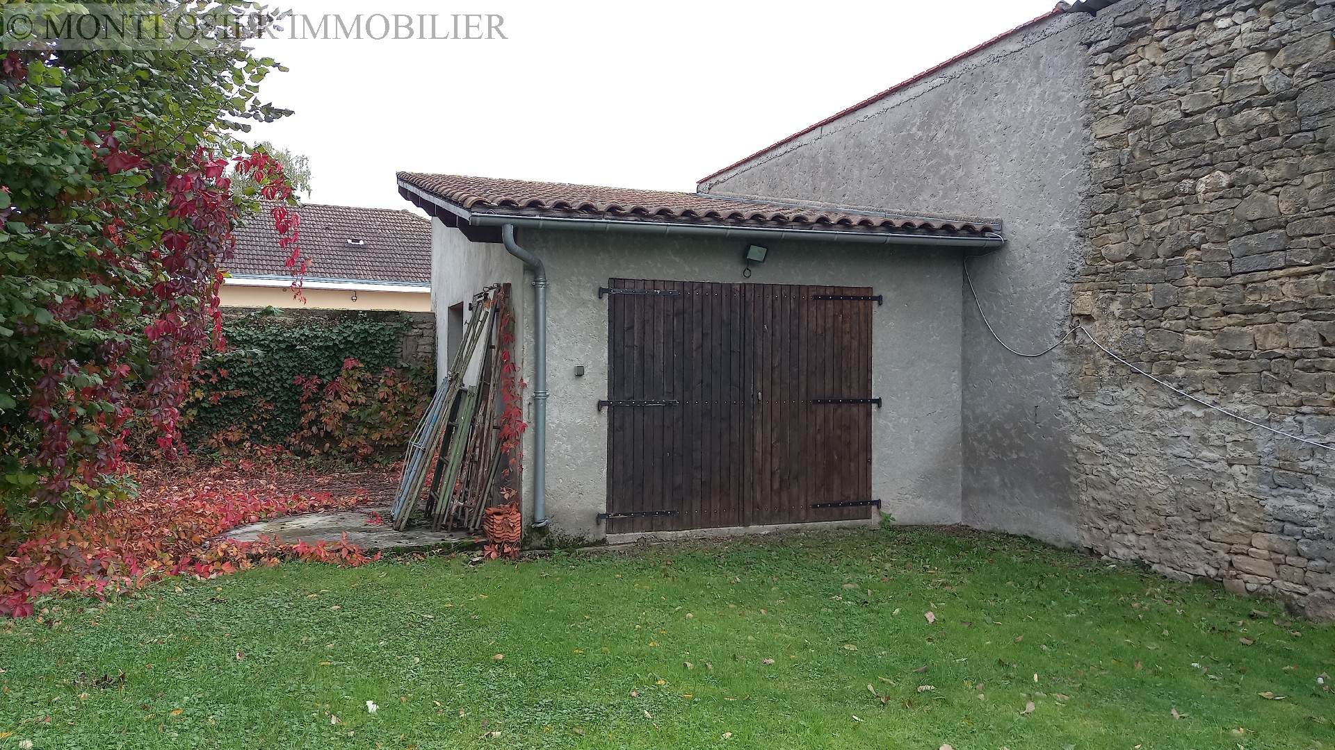 Terrain à vendre, AIGUEPERSE,  sur un terrain de 780 m²